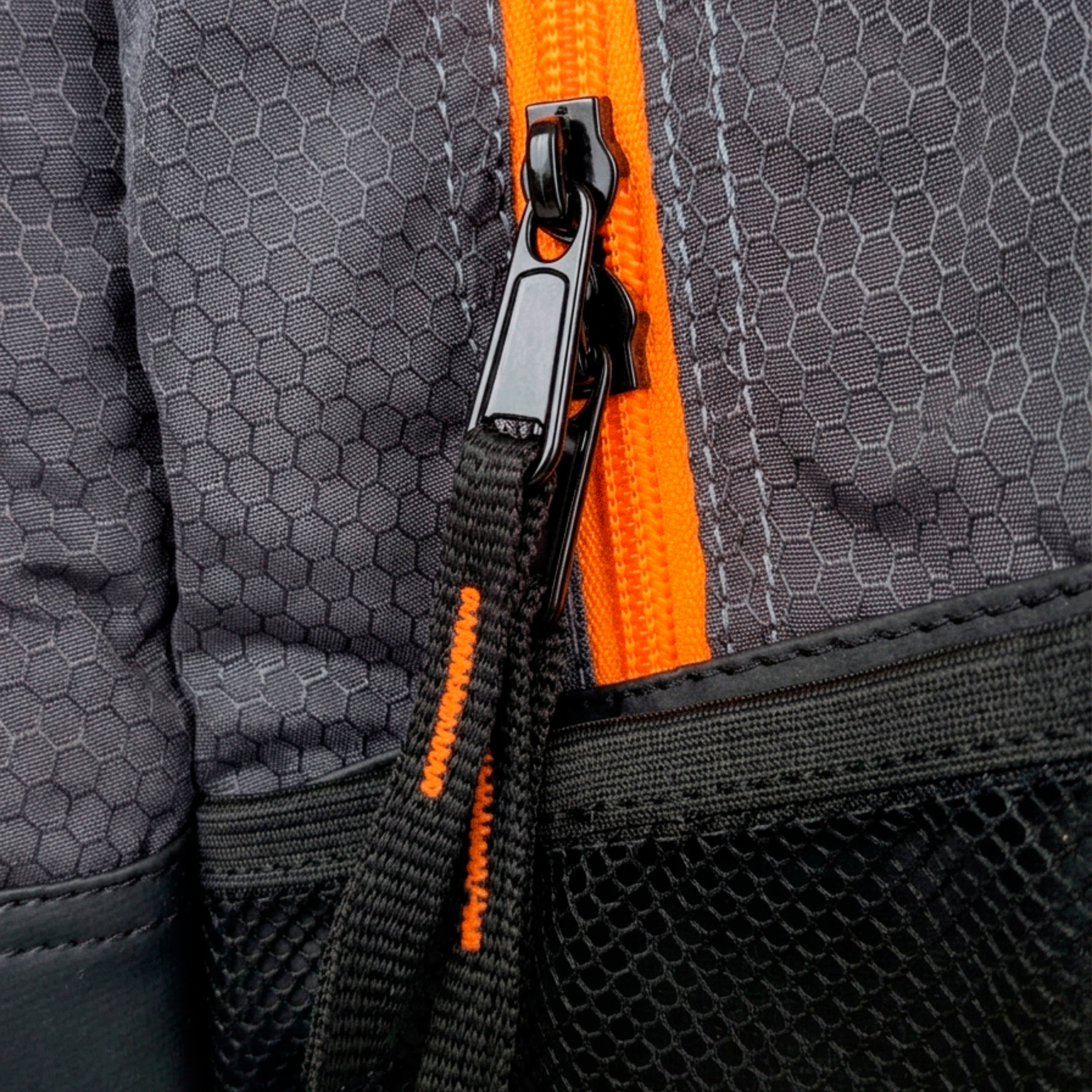 MOCHILA SPORT 48X30X17CM FUBBALL