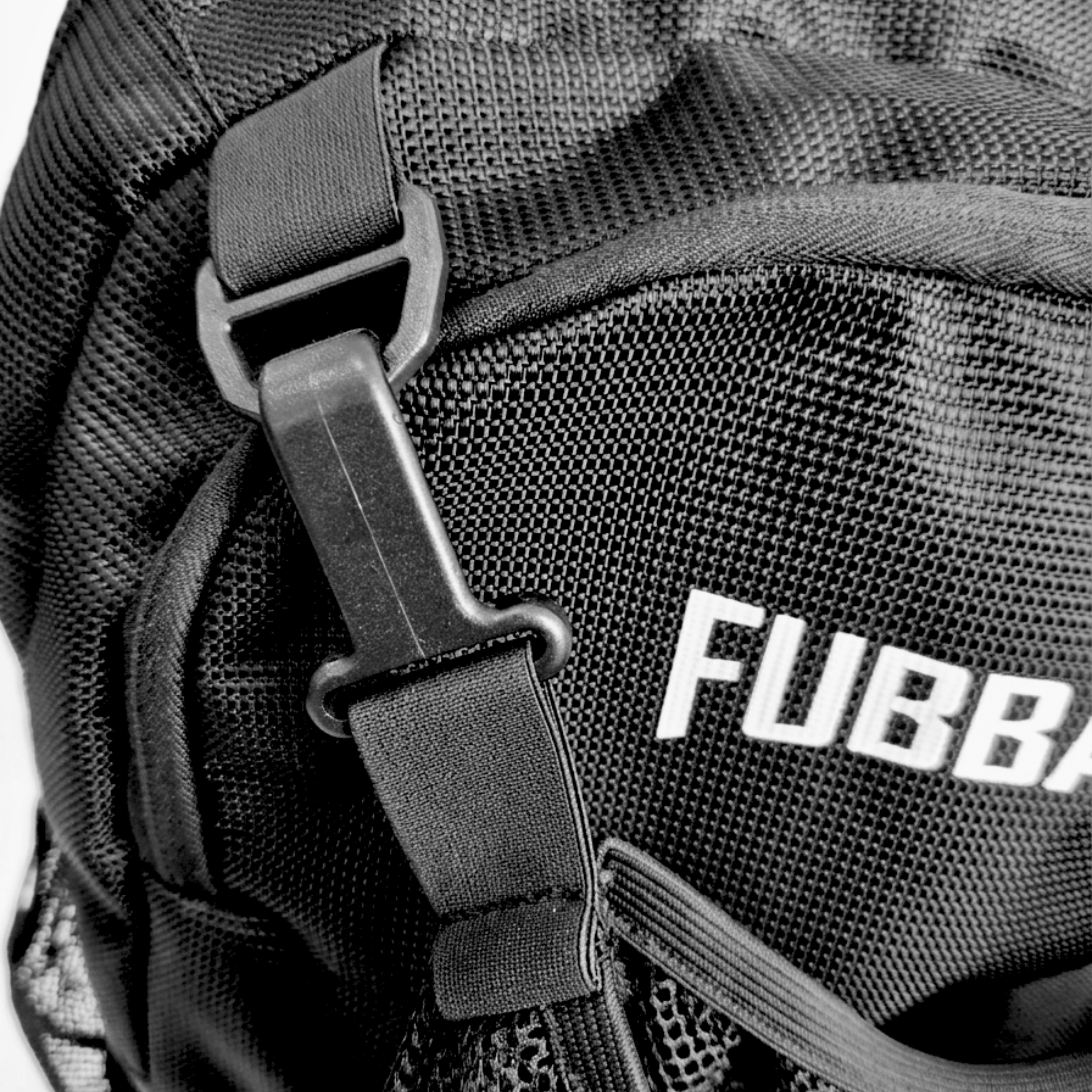 MOCHILA DEPORTIVA SIBG214 C/MALLA EXTERNA FUBBALL